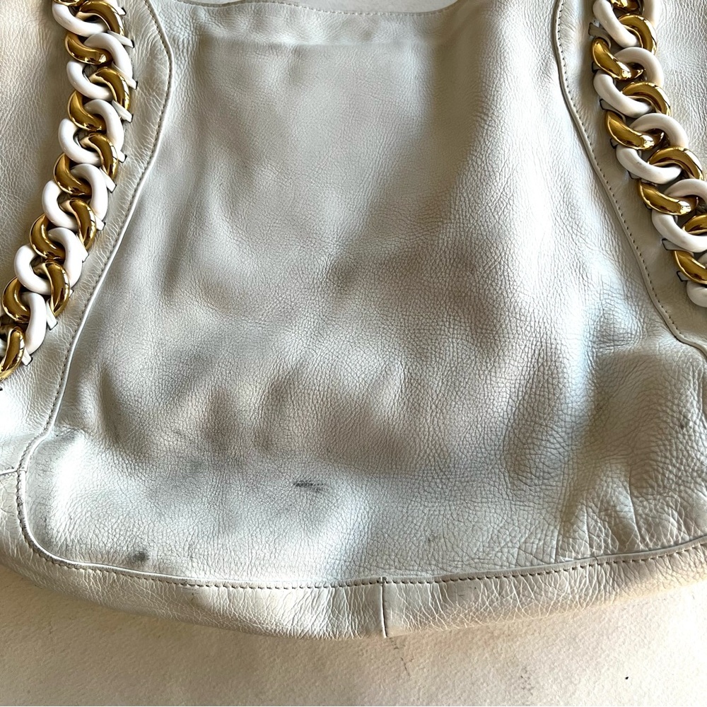 Michael Kors White Leather Shoulder Bag - Picture 4 of 10